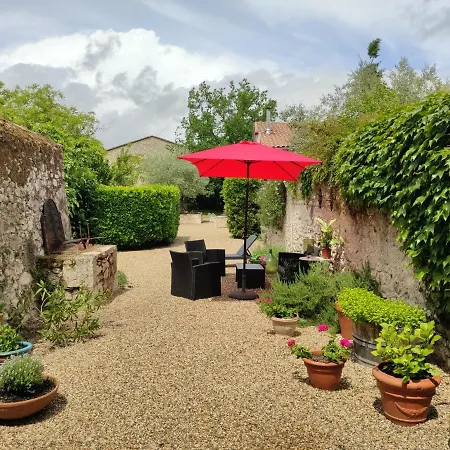Villa Beautiful historical Villa close to Saint Emilion