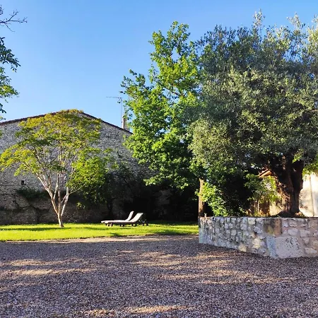 Beautiful historical Villa close to Saint Emilion Port-Sainte-Foy-et-Ponchapt
